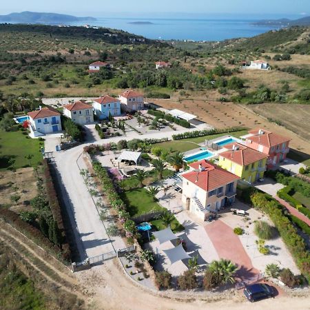Iridia Resort Villas Foiníki エクステリア 写真