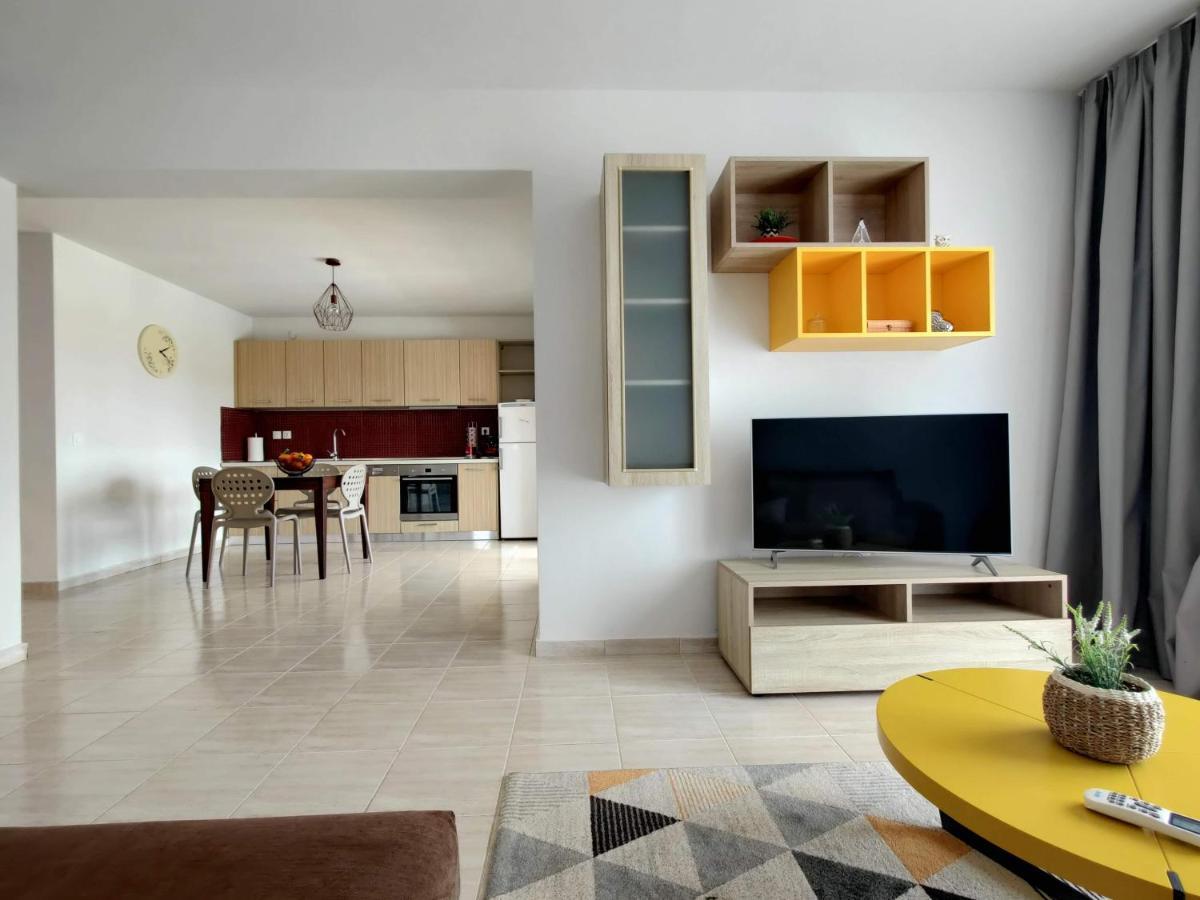 Iridia Resort Villas Foiníki エクステリア 写真