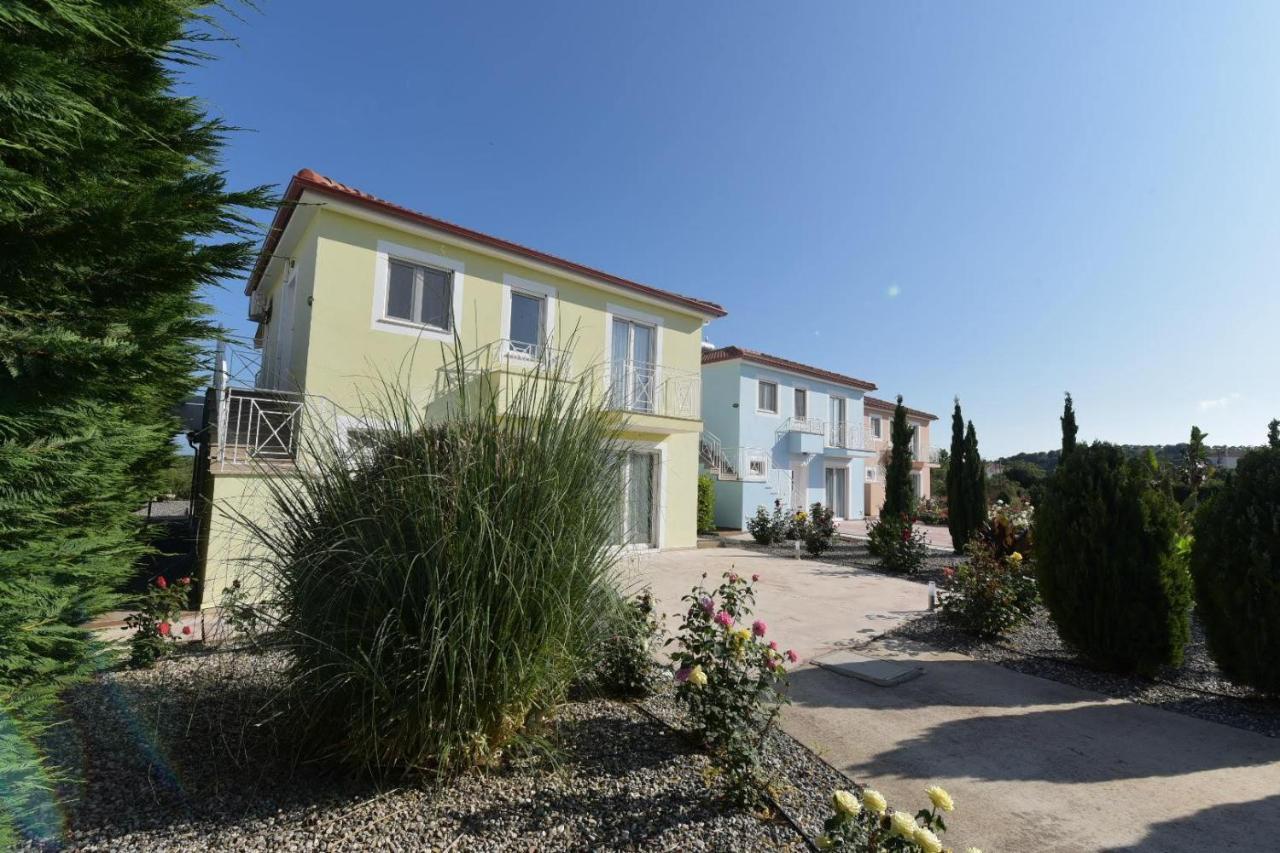 Iridia Resort Villas Foiníki エクステリア 写真