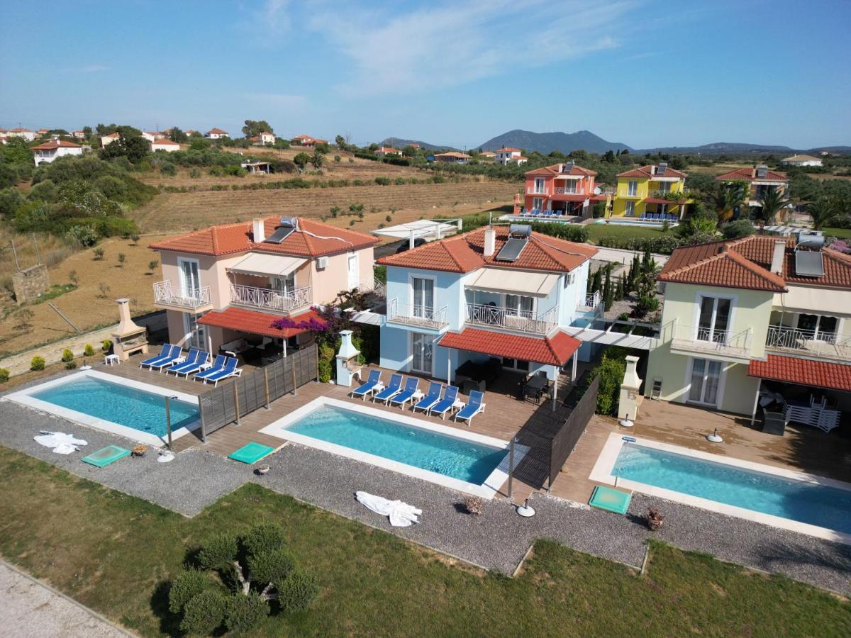 Iridia Resort Villas Foiníki エクステリア 写真