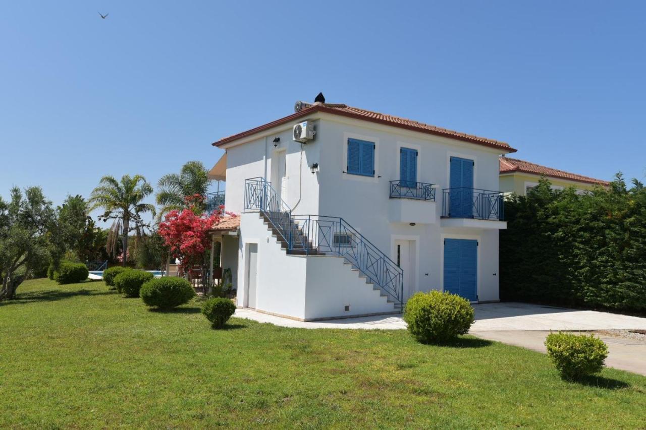 Iridia Resort Villas Foiníki エクステリア 写真
