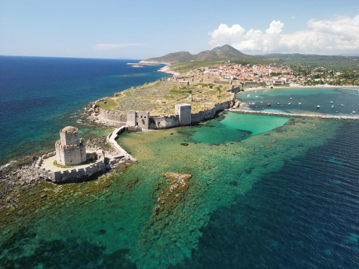 Iridia Resort Villas Foiníki エクステリア 写真